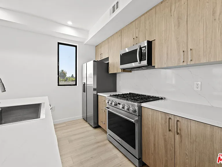 2123 S Cloverdale Ave #1 — Photo 9