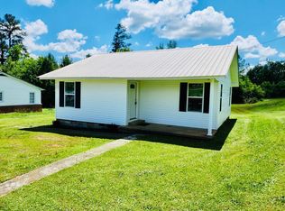 540 Circle Hill Dr, Selmer, TN 38375