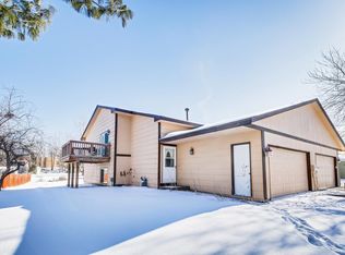 1795 Hale Ave N, Oakdale, MN 55128