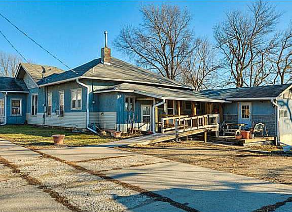 4th image of 501 S Jefferson Way