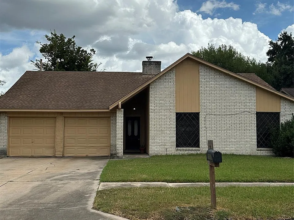 10106 Prairie Mist St