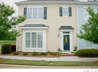 903 White Point Dr #903, Huntersville, NC 28078