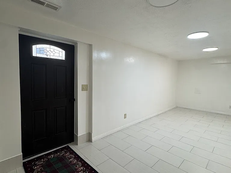3720 S Hampshire Cir — Photo 14