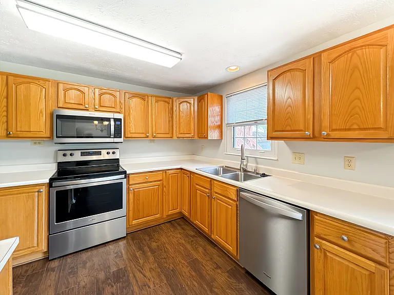 4214 Hanover Dr — Photo 6