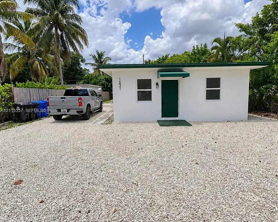 1521 NW 5th Ave #2
