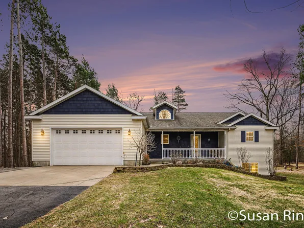 1004 Tibalew Dr, Sparta, MI 49345