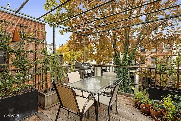 Sold by Corcoran | media 14