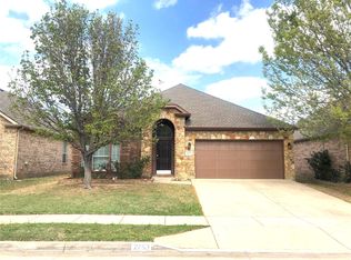 2753 Maple Creek Dr, Fort Worth, TX 76177