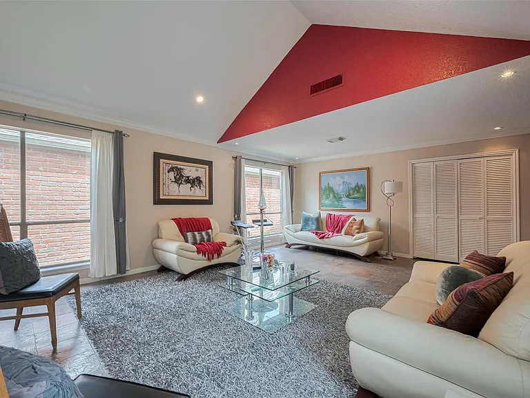 12231 Carriage Hill Dr — Photo 14