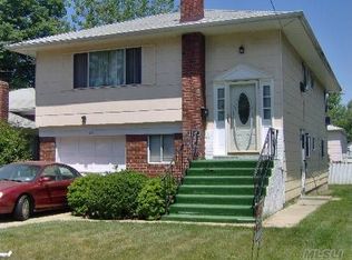 45 Oak Ave, Hempstead, NY 11550