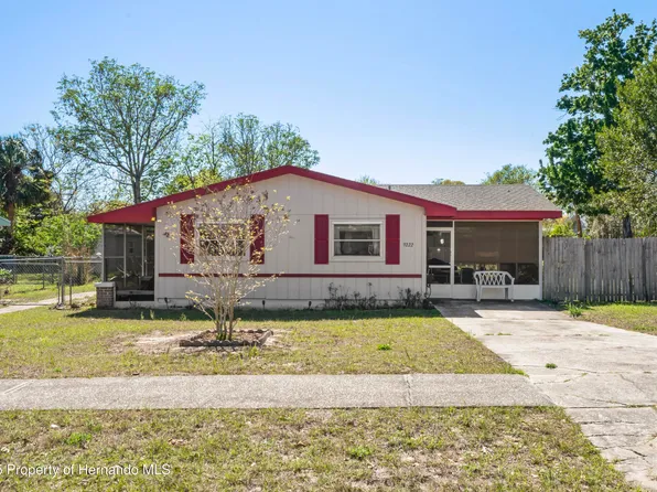 9222 Century Dr, Spring Hill, FL 34606