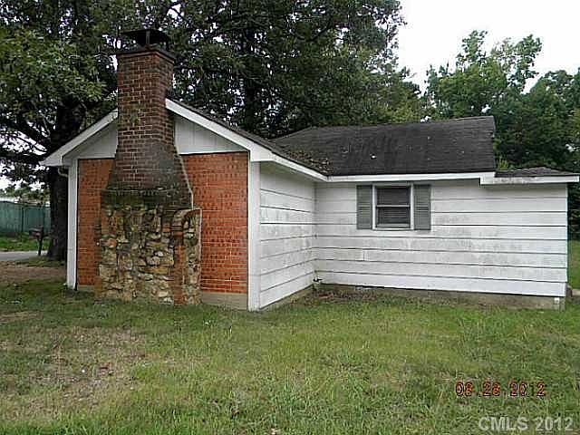 2nd image of 7200 Mack St