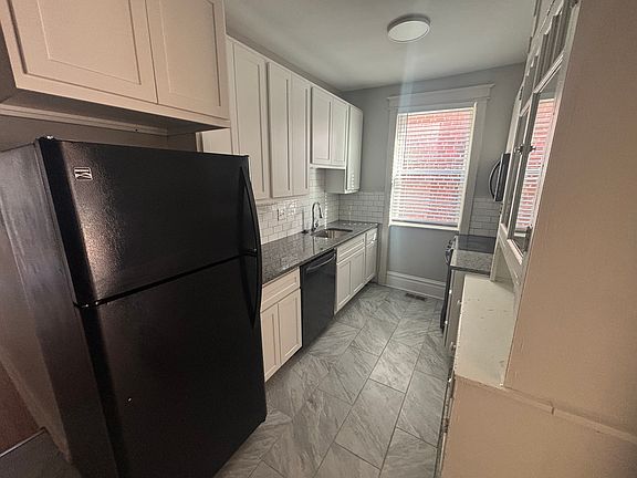 2nd image of 6529 Clayton Ave #1E