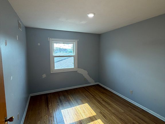 5th image of 5849 Bear Creek Dr