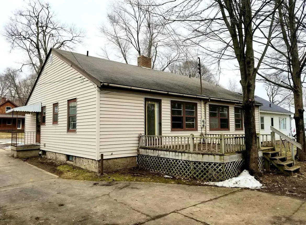 2 bed, 800 sqft, $1,390 — Photo 1