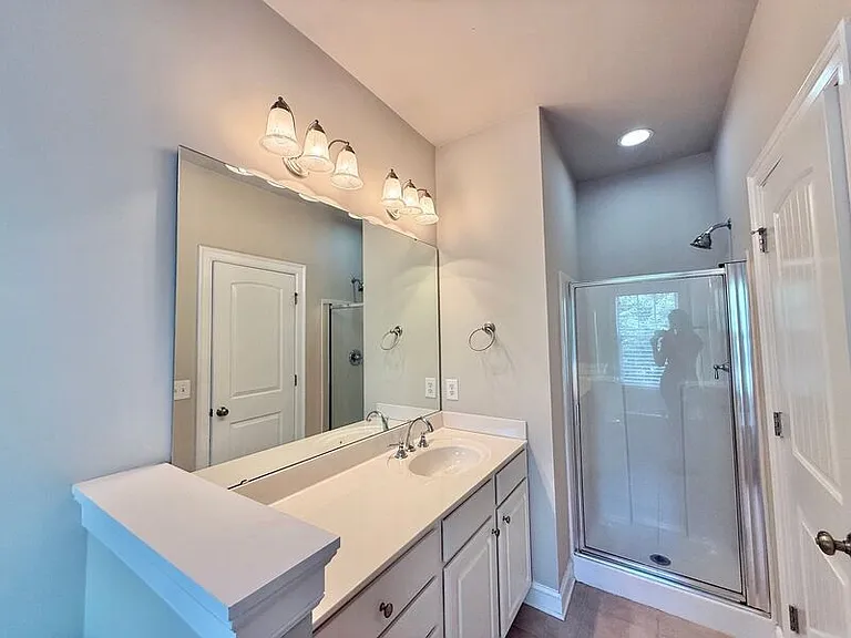 7758 Acc Blvd — Photo 10