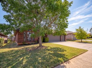 217 Sandstone Dr, Norman, OK 73071