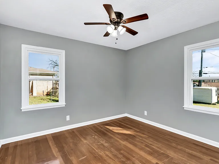 4609 Newton Ave SW — Photo 13