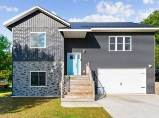 2305 20th St, Menominee, MI 49858