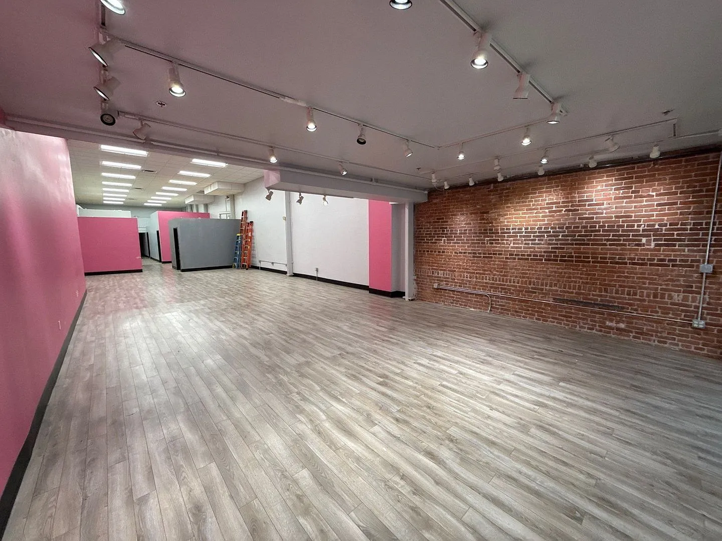 Studio, 4484 sqft, $5,625 — Photo 4