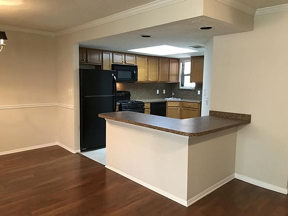 4th image of 2187 Surrey Ct SE #2187