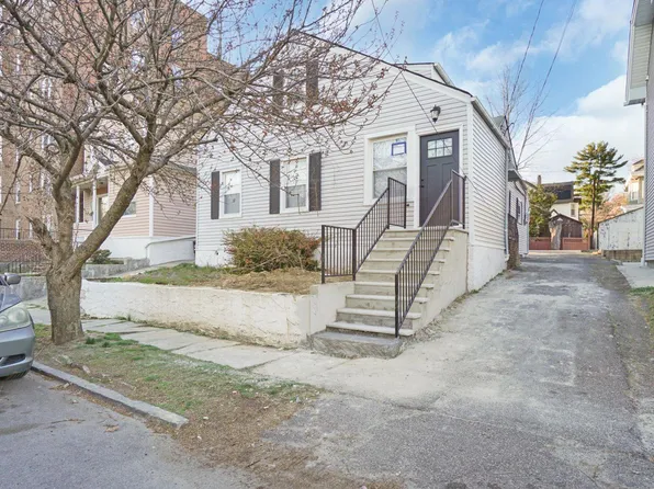 219 E 238th Street, Bronx, NY 10470