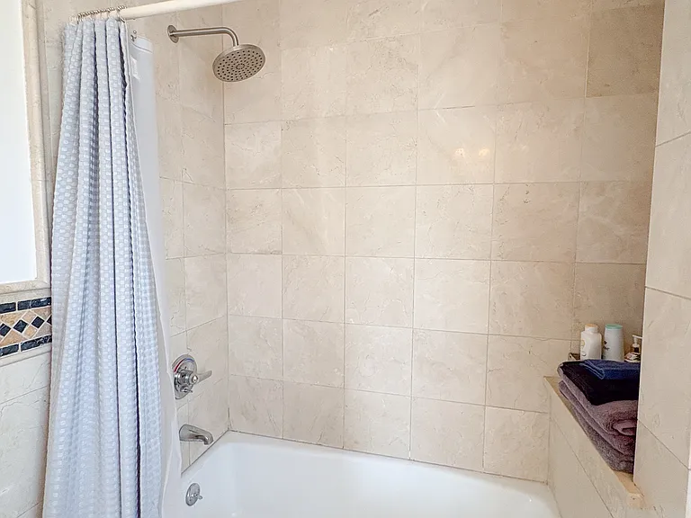 87 Stephen St #1C — Photo 11