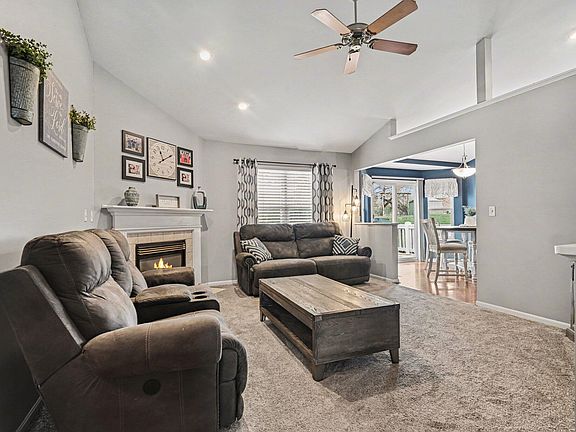 3rd image of 7513 Roxbury Ct