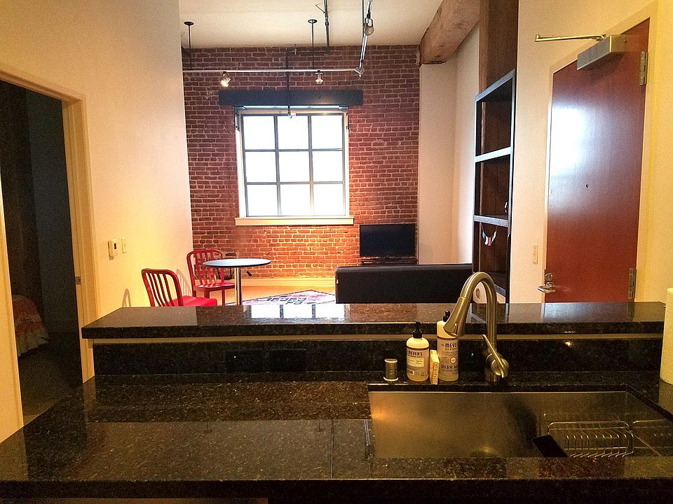 1st image of 310 Townsend St APT 306