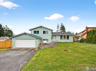1981 NE 11th Ave, Oak Harbor, WA