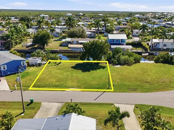 751 Coral Dr #17, Punta Gorda, FL 33950