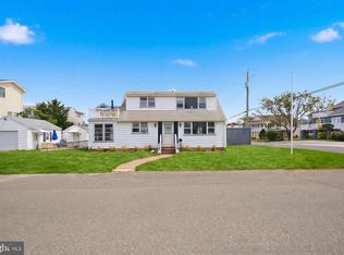 101 W 17th St, Brant Beach, NJ 08008