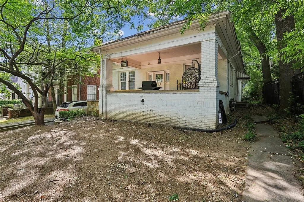 1 bed, 1.0 bath, $1,900 — Photo 2
