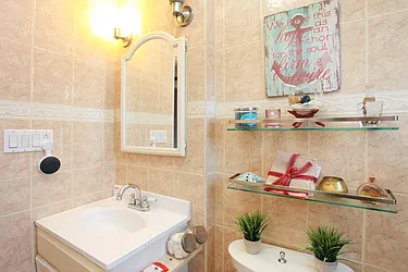 Sold by Ian Alexander Realty Group LLC