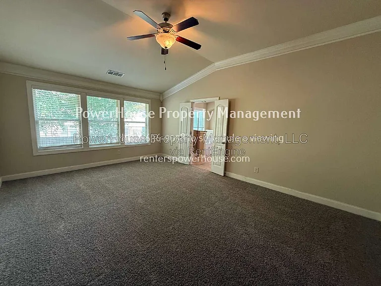1045 Township Cir — Photo 25