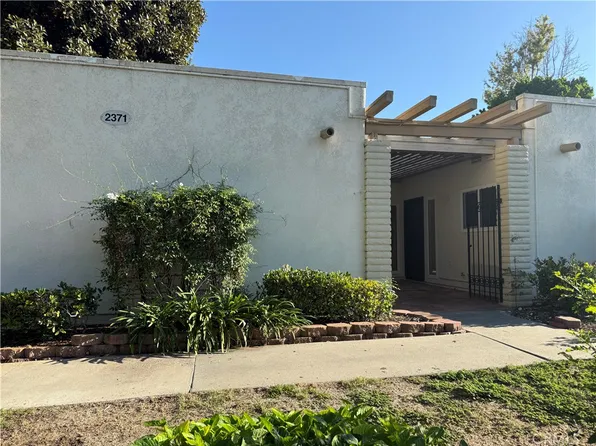 2371 Via Mariposa W Unit D, Laguna Woods, CA 92637