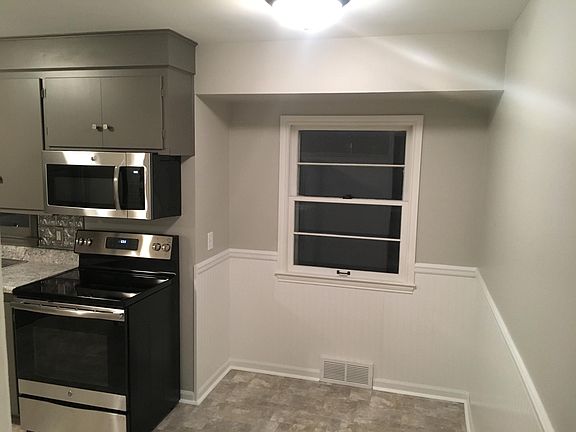 3rd image of 6779 Manderson St