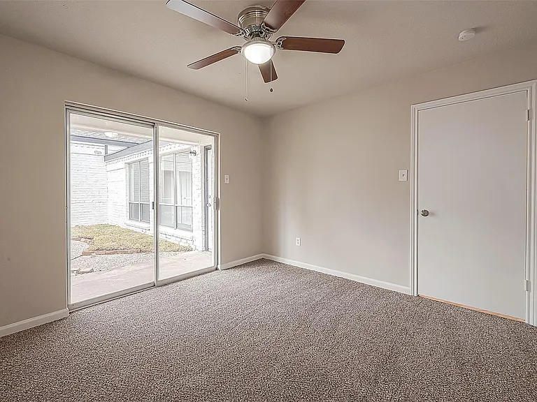10811 Villa Lea Ln — Photo 20