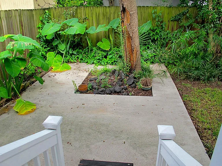 1221 Aurora St — Photo 13