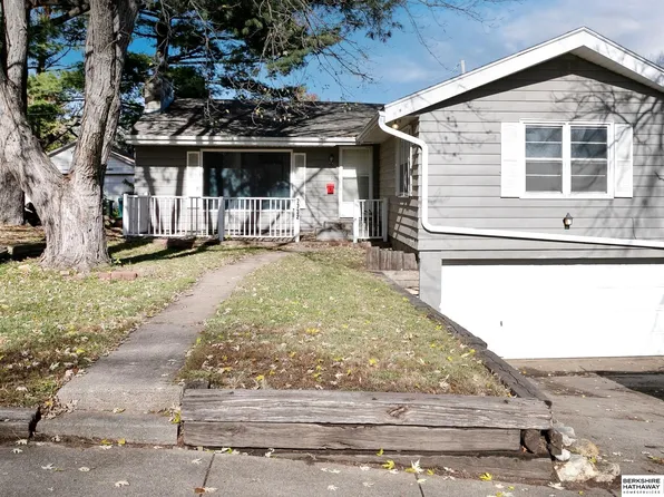 7732 State St, Omaha, NE 68127