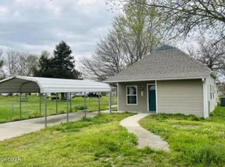 304 Market St, Wentworth, MO 64873