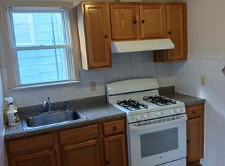 9 N 3rd St APT 2, Harrison, NJ 07029