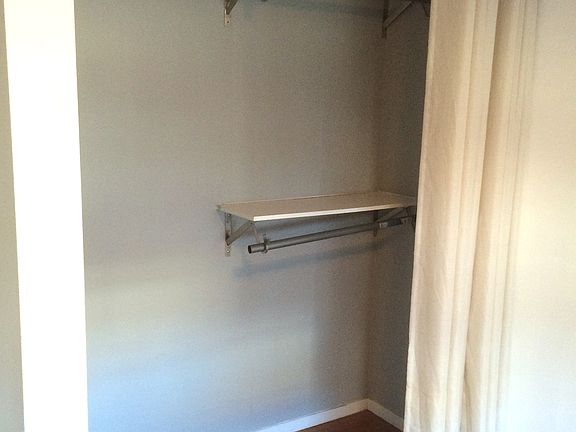 4th image of 2117 Clinton St APT 205