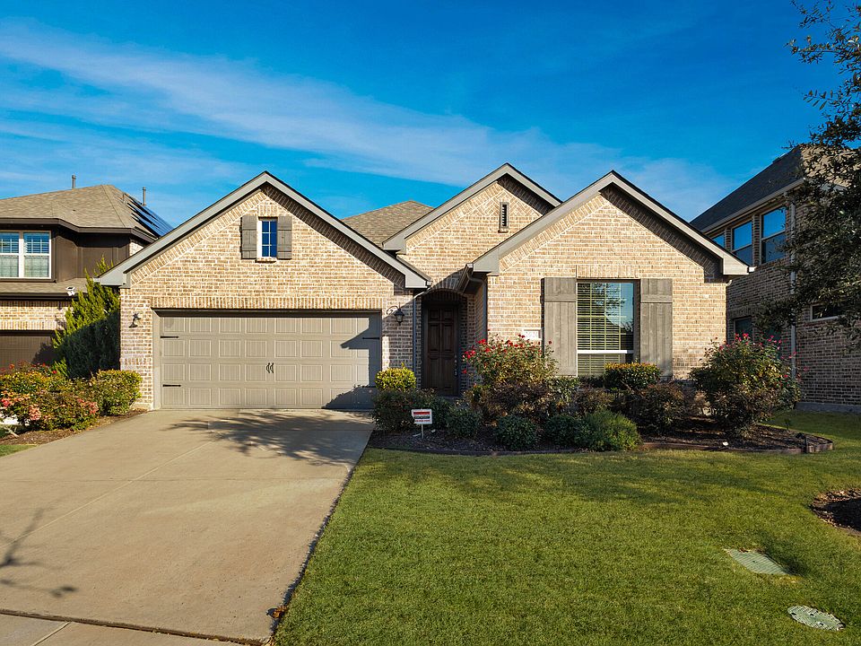 1st image of 2020 Overton Park Dr