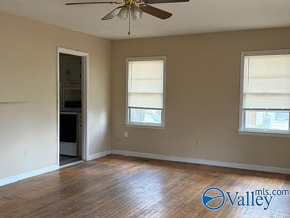 2nd image of 1209 11th Ave SE