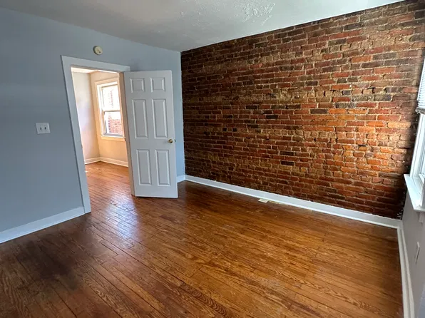 3022 W Marshall St, Richmond, VA 23230