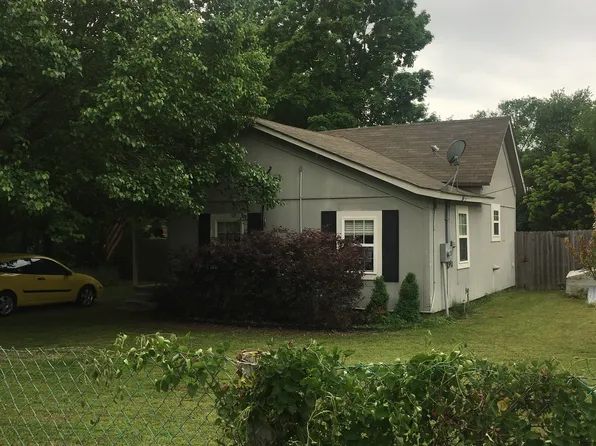 1105 N Vinita Ave, Tahlequah, OK 74464