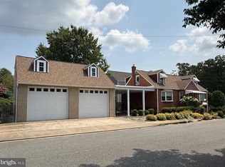 2815 19th St S, Arlington, VA 22204
