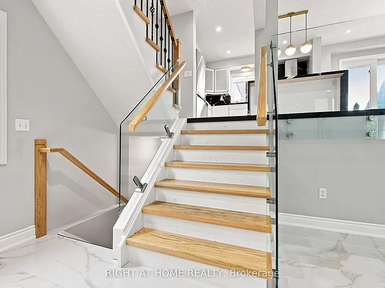 187 Clairfields Dr E — Photo 10