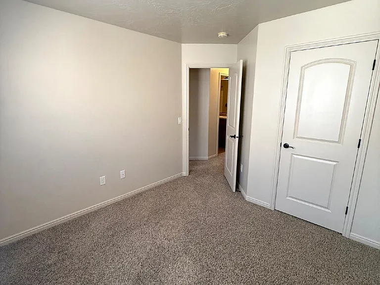 3419 S River Rd #53 — Photo 31